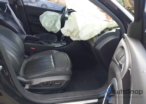 2014 Buick Regal Turbo/E-Assist Premium I z USA, uszkodzony, nr VIN 2G4GN5EX3E9175385